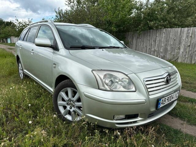 Серый Тойота Авенсис, объемом двигателя 2 л и пробегом 247 тыс. км за 5800 $, фото 1 на Automoto.ua