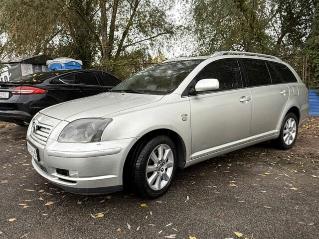 Серый Тойота Авенсис, объемом двигателя 2 л и пробегом 350 тыс. км за 2500 $, фото 1 на Automoto.ua