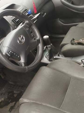 Сірий Тойота Авенсіс, об'ємом двигуна 1.79 л та пробігом 240 тис. км за 7200 $, фото 2 на Automoto.ua