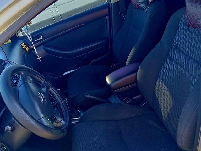 Сірий Тойота Авенсіс, об'ємом двигуна 2 л та пробігом 410 тис. км за 5200 $, фото 8 на Automoto.ua