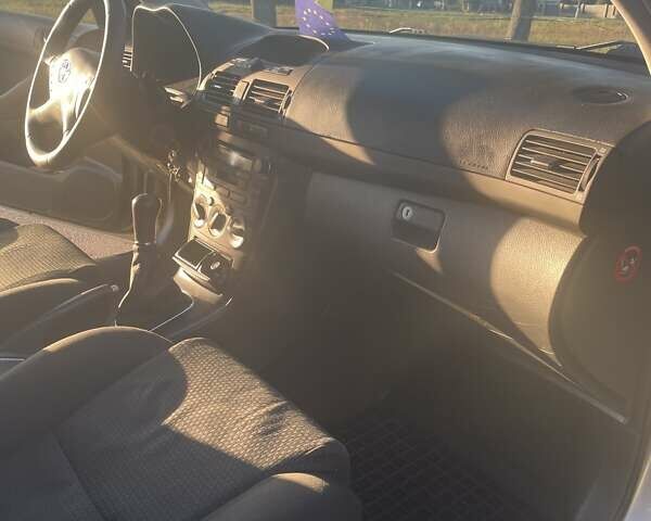 Сірий Тойота Авенсіс, об'ємом двигуна 2 л та пробігом 297 тис. км за 5100 $, фото 4 на Automoto.ua