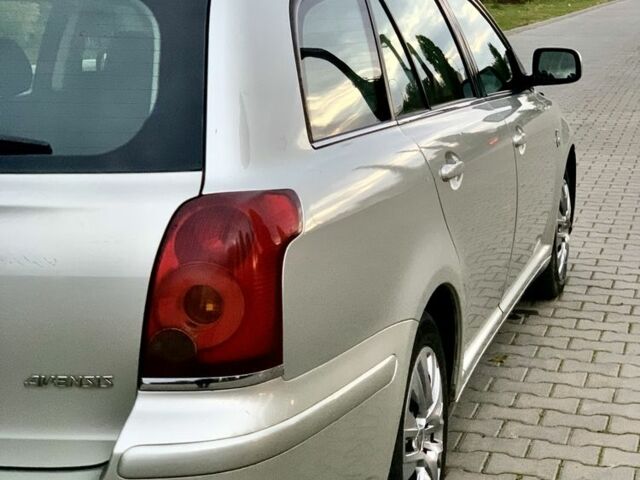 Серый Тойота Авенсис, объемом двигателя 2 л и пробегом 224 тыс. км за 4900 $, фото 10 на Automoto.ua