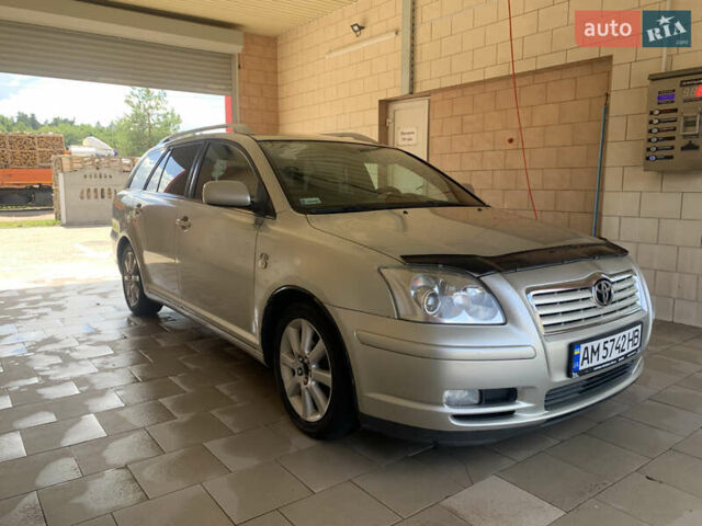 Серый Тойота Авенсис, объемом двигателя 2 л и пробегом 362 тыс. км за 6100 $, фото 1 на Automoto.ua