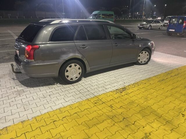 Серый Тойота Авенсис, объемом двигателя 2 л и пробегом 304 тыс. км за 1950 $, фото 1 на Automoto.ua