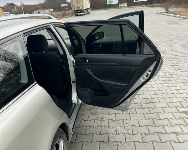 Сірий Тойота Авенсіс, об'ємом двигуна 2 л та пробігом 283 тис. км за 5650 $, фото 19 на Automoto.ua