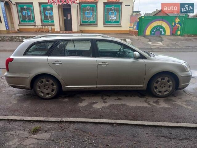 Серый Тойота Авенсис, объемом двигателя 1.8 л и пробегом 300 тыс. км за 6000 $, фото 1 на Automoto.ua