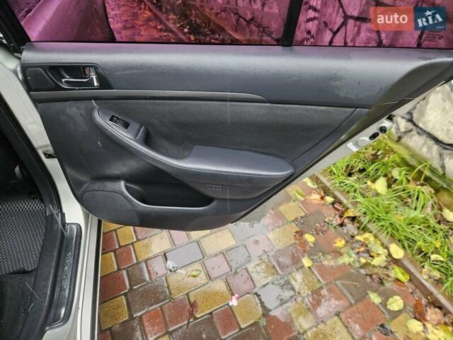 Серый Тойота Авенсис, объемом двигателя 2 л и пробегом 312 тыс. км за 4400 $, фото 23 на Automoto.ua
