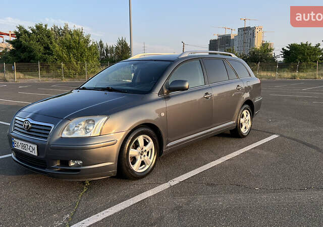 Серый Тойота Авенсис, объемом двигателя 1.79 л и пробегом 294 тыс. км за 4800 $, фото 6 на Automoto.ua