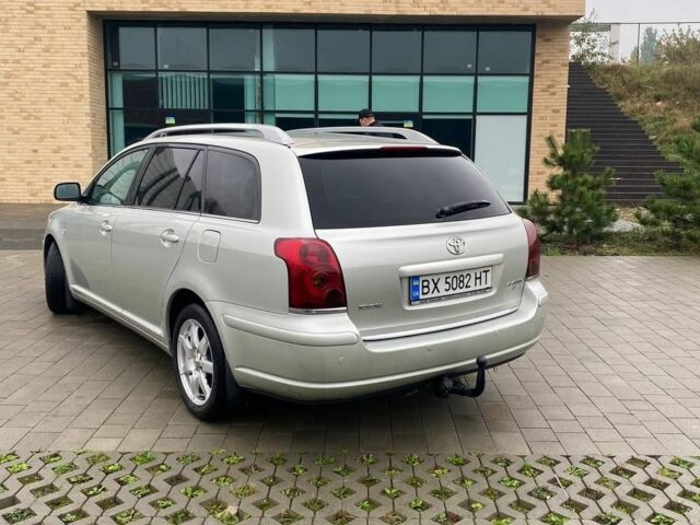 Серый Тойота Авенсис, объемом двигателя 2.4 л и пробегом 235 тыс. км за 6300 $, фото 2 на Automoto.ua