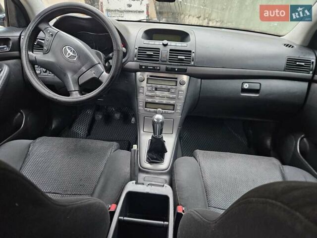 Серый Тойота Авенсис, объемом двигателя 2 л и пробегом 312 тыс. км за 4400 $, фото 25 на Automoto.ua