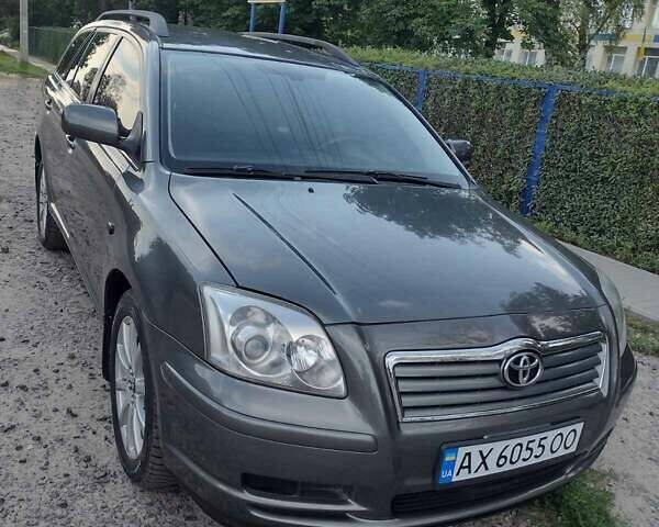 Серый Тойота Авенсис, объемом двигателя 1.79 л и пробегом 111 тыс. км за 6000 $, фото 1 на Automoto.ua