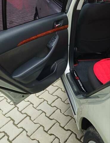 Сірий Тойота Авенсіс, об'ємом двигуна 1.8 л та пробігом 260 тис. км за 4499 $, фото 11 на Automoto.ua