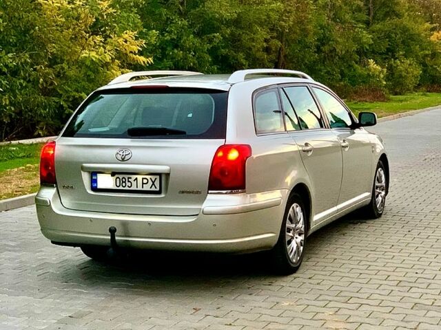 Серый Тойота Авенсис, объемом двигателя 2 л и пробегом 224 тыс. км за 4900 $, фото 3 на Automoto.ua