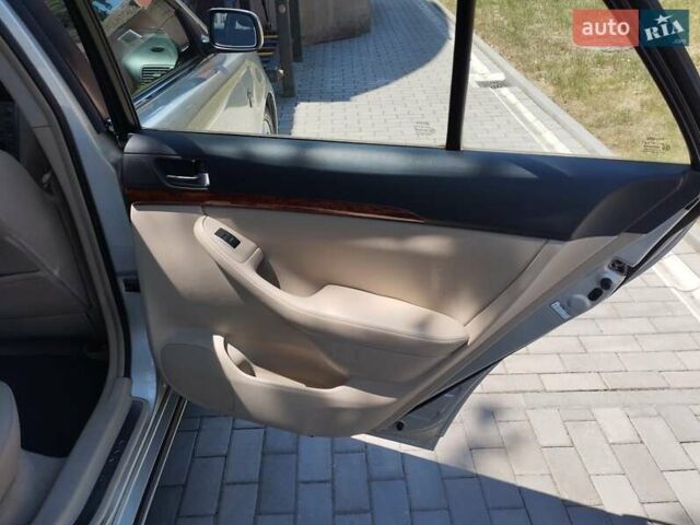 Серый Тойота Авенсис, объемом двигателя 2 л и пробегом 220 тыс. км за 7200 $, фото 14 на Automoto.ua