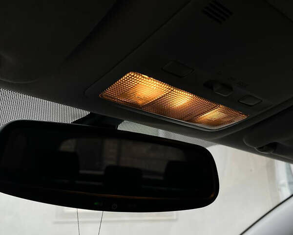 Серый Тойота Авенсис, объемом двигателя 1.79 л и пробегом 242 тыс. км за 6800 $, фото 20 на Automoto.ua