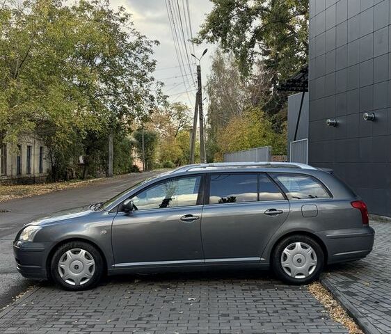 Сірий Тойота Авенсіс, об'ємом двигуна 2 л та пробігом 300 тис. км за 3100 $, фото 7 на Automoto.ua