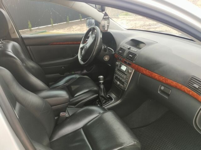 Сірий Тойота Авенсіс, об'ємом двигуна 2.2 л та пробігом 256 тис. км за 6200 $, фото 4 на Automoto.ua