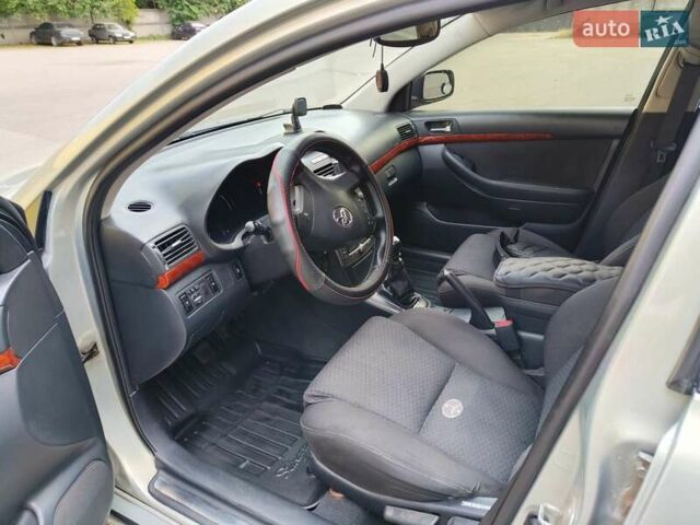 Серый Тойота Авенсис, объемом двигателя 2.2 л и пробегом 262 тыс. км за 6500 $, фото 6 на Automoto.ua