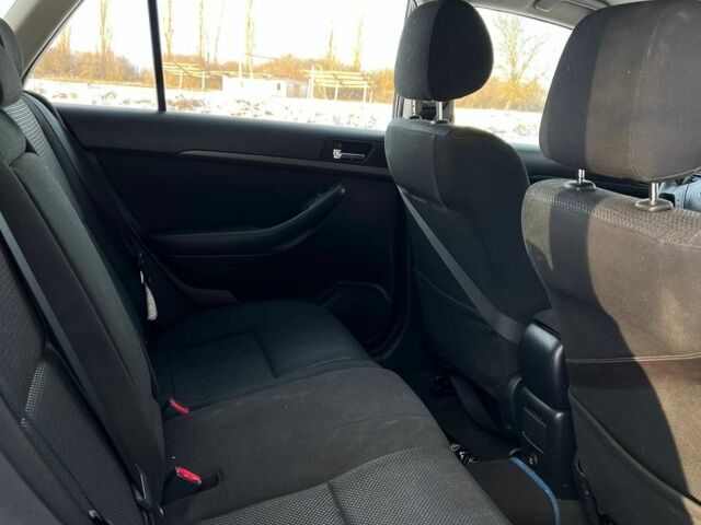Серый Тойота Авенсис, объемом двигателя 1.8 л и пробегом 190 тыс. км за 5700 $, фото 10 на Automoto.ua