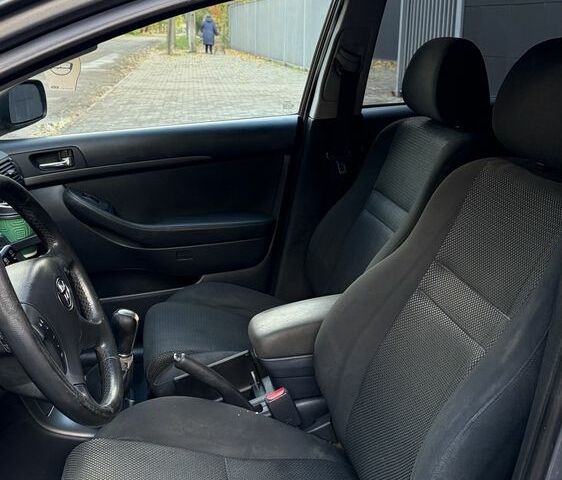 Сірий Тойота Авенсіс, об'ємом двигуна 2 л та пробігом 300 тис. км за 3100 $, фото 10 на Automoto.ua