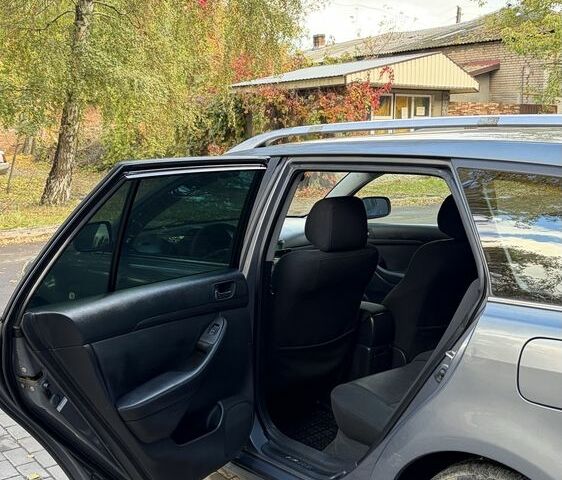 Сірий Тойота Авенсіс, об'ємом двигуна 2 л та пробігом 300 тис. км за 3100 $, фото 16 на Automoto.ua