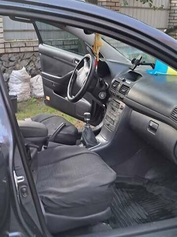 Серый Тойота Авенсис, объемом двигателя 2.2 л и пробегом 230 тыс. км за 4700 $, фото 3 на Automoto.ua