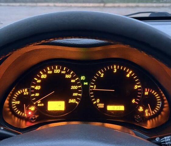 Серый Тойота Авенсис, объемом двигателя 2 л и пробегом 300 тыс. км за 2950 $, фото 12 на Automoto.ua