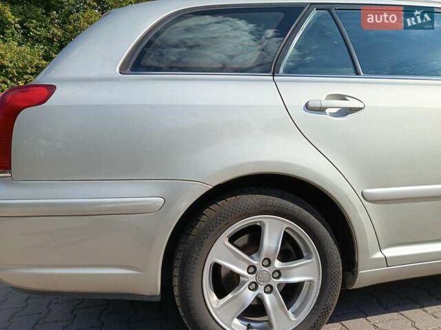 Серый Тойота Авенсис, объемом двигателя 1.8 л и пробегом 266 тыс. км за 6500 $, фото 15 на Automoto.ua