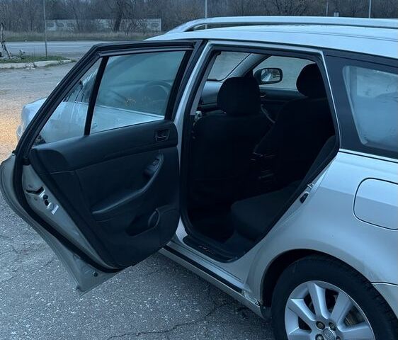 Серый Тойота Авенсис, объемом двигателя 2 л и пробегом 300 тыс. км за 2950 $, фото 13 на Automoto.ua