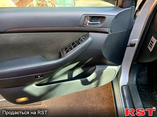 Серый Тойота Авенсис, объемом двигателя 2.2 л и пробегом 404 тыс. км за 5200 $, фото 6 на Automoto.ua