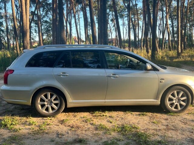 Серый Тойота Авенсис, объемом двигателя 2 л и пробегом 296 тыс. км за 6300 $, фото 4 на Automoto.ua