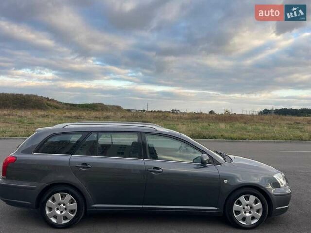 Серый Тойота Авенсис, объемом двигателя 1.79 л и пробегом 203 тыс. км за 7200 $, фото 3 на Automoto.ua