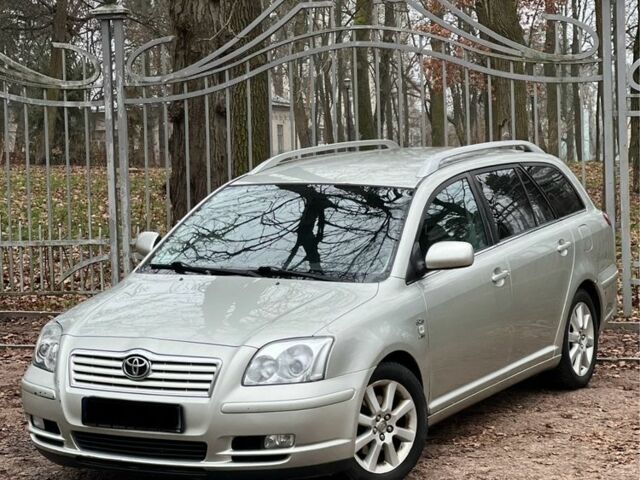 Серый Тойота Авенсис, объемом двигателя 2 л и пробегом 336 тыс. км за 2600 $, фото 1 на Automoto.ua