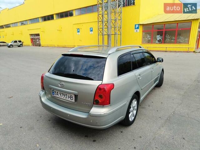 Серый Тойота Авенсис, объемом двигателя 2.2 л и пробегом 262 тыс. км за 6500 $, фото 3 на Automoto.ua