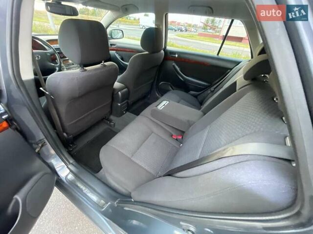 Серый Тойота Авенсис, объемом двигателя 1.79 л и пробегом 203 тыс. км за 7200 $, фото 10 на Automoto.ua