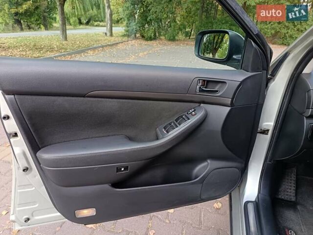 Серый Тойота Авенсис, объемом двигателя 1.8 л и пробегом 266 тыс. км за 6500 $, фото 29 на Automoto.ua