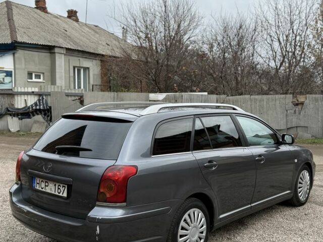 Серый Тойота Авенсис, объемом двигателя 2 л и пробегом 300 тыс. км за 3250 $, фото 6 на Automoto.ua