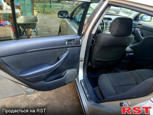 Серый Тойота Авенсис, объемом двигателя 2.2 л и пробегом 404 тыс. км за 5200 $, фото 11 на Automoto.ua