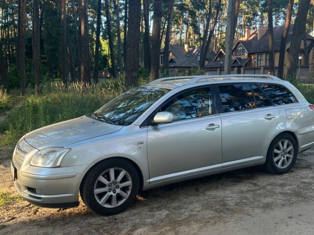 Серый Тойота Авенсис, объемом двигателя 2 л и пробегом 296 тыс. км за 6300 $, фото 1 на Automoto.ua