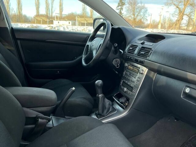Серый Тойота Авенсис, объемом двигателя 1.8 л и пробегом 190 тыс. км за 5700 $, фото 12 на Automoto.ua