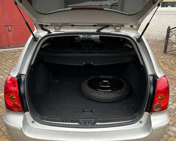 Сірий Тойота Авенсіс, об'ємом двигуна 1.79 л та пробігом 242 тис. км за 7100 $, фото 21 на Automoto.ua