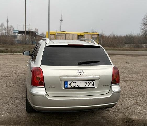 Серый Тойота Авенсис, объемом двигателя 2 л и пробегом 300 тыс. км за 3250 $, фото 6 на Automoto.ua