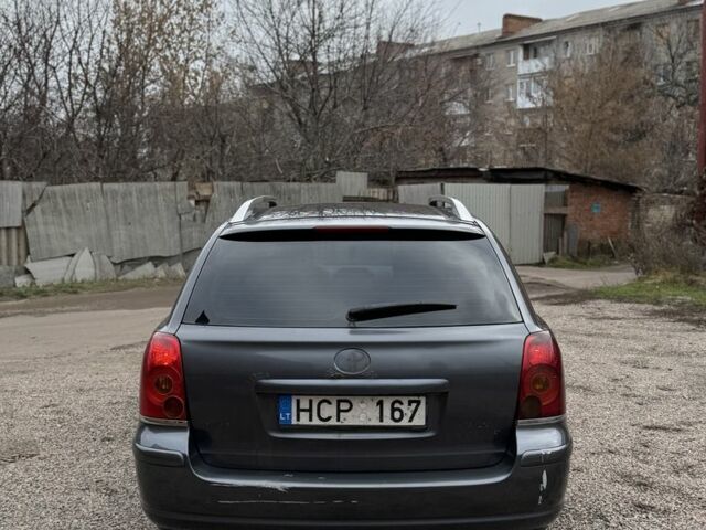 Серый Тойота Авенсис, объемом двигателя 2 л и пробегом 300 тыс. км за 3250 $, фото 7 на Automoto.ua