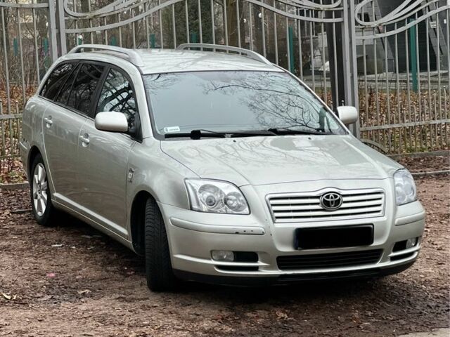 Серый Тойота Авенсис, объемом двигателя 2 л и пробегом 336 тыс. км за 2600 $, фото 3 на Automoto.ua