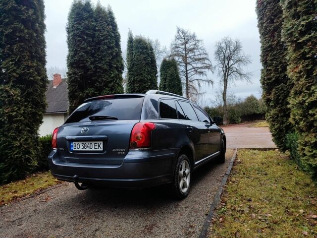 Серый Тойота Авенсис, объемом двигателя 2.2 л и пробегом 436 тыс. км за 4200 $, фото 1 на Automoto.ua