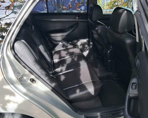 Сірий Тойота Авенсіс, об'ємом двигуна 2 л та пробігом 356 тис. км за 5550 $, фото 14 на Automoto.ua