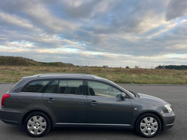 Серый Тойота Авенсис, объемом двигателя 1.8 л и пробегом 204 тыс. км за 6700 $, фото 2 на Automoto.ua