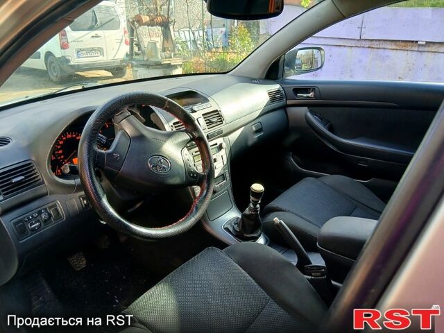 Серый Тойота Авенсис, объемом двигателя 2.2 л и пробегом 404 тыс. км за 5200 $, фото 4 на Automoto.ua