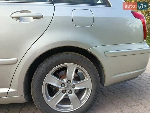 Серый Тойота Авенсис, объемом двигателя 1.8 л и пробегом 266 тыс. км за 6500 $, фото 8 на Automoto.ua