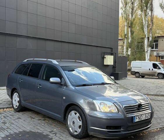 Сірий Тойота Авенсіс, об'ємом двигуна 2 л та пробігом 300 тис. км за 3100 $, фото 2 на Automoto.ua